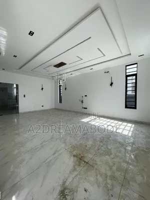 4bdrm Duplex in Chevron for sale