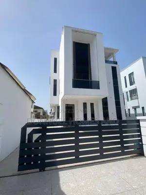 5bdrm Duplex in Osapa london for sale