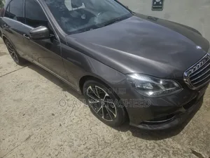 Mercedes-Benz E350 Base 4Matic Sedan AWD (3.5L 6cyl 7A) 2014 Brown