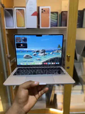 Laptop Apple MacBook Air 2022 M2 8GB Apple M2 SSD 512GB