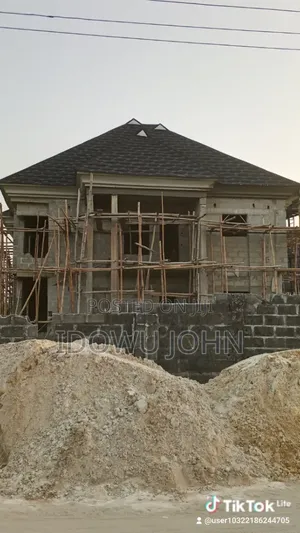 I'm a Skilled Bricklayer in Lagos