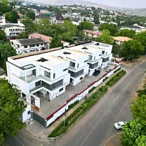 5bdrm Duplex in Maitama for sale