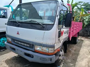 2000 Mistubishi Truck