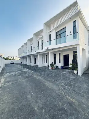 4bdrm Townhouse/Terrace in Lekki Expressway for sale