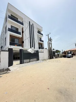 2bdrm Apartment in Lekki Expressway for sale
