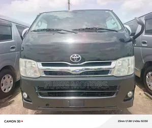 Toyota HiAce 2010 Black