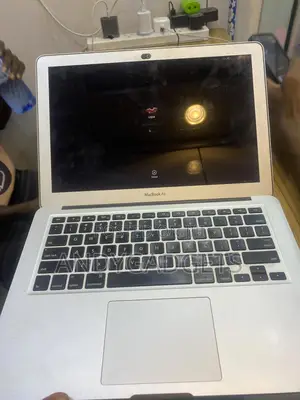 Laptop Apple MacBook Air 4GB Intel Core i5 SSD 128GB