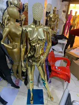 Size 8 Gold Chrome Female Mannequin With Net Head