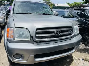 Toyota Sequoia Limited 4dr SUV 4WD (4.7L 8cyl 4A) 2004 Gray
