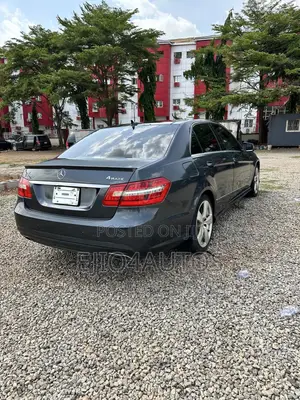 Mercedes-Benz E350 Base 4Matic Sedan AWD (3.5L 6cyl 7A) 2010 Gray