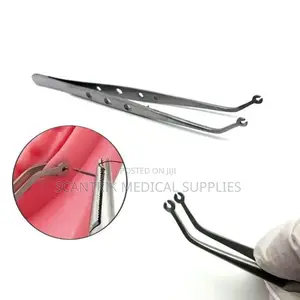 Professional Stainless College Tweezer for Healthcare Settings