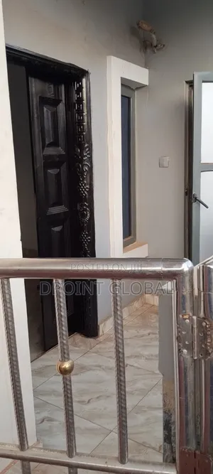 2bdrm Block of Flats in P&T Estate, Boys Town for rent