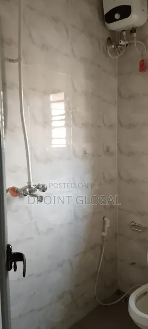 2bdrm Block of Flats in P&T Estate, Boys Town for rent