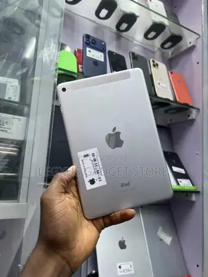 Apple iPad mini 4 16 GB Silver