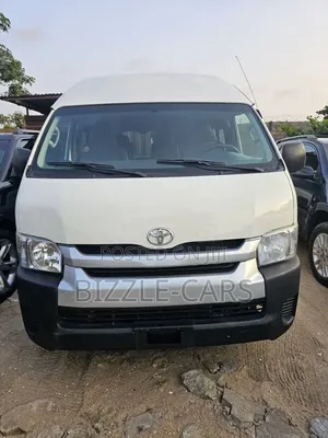Toyota HiAce 2015 White