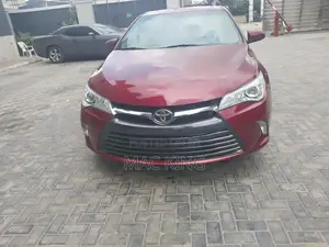 Toyota Camry LE 4dr Sedan (2.5L 4cyl 6A) 2015 Red