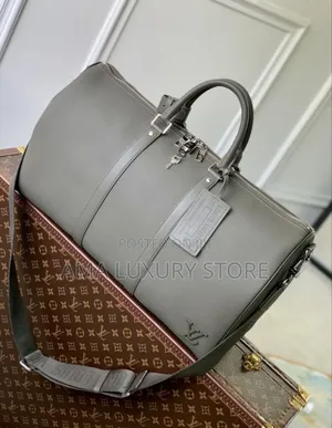 Louis Vuitton Quality Leather Luxury Duffle Bags