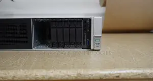 Server HP ProLiant DL380 Gen9 32GB Intel Xeon HDD+SSD 32GB