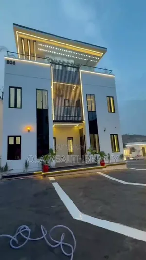6bdrm Duplex in Guzape District for sale