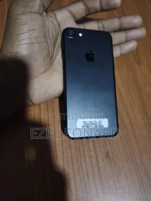 Apple iPhone 7 32 GB Black