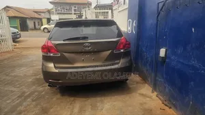 Toyota Venza 2010 Brown