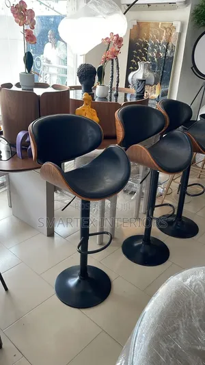 Best Quality Wooden Padded Leather Adjustable Barstool