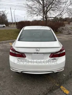 Honda Accord Touring 4dr Sedan FWD (3.5L 6cyl 6A) 2016 White