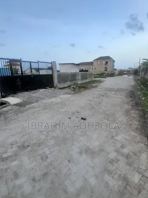 Land Measuring 800sqm in Akoka Yaba