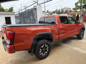 Toyota Tacoma TRD Off Road 2018 Orange