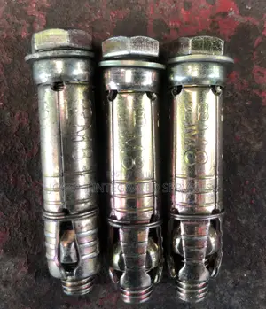 M8 Expansion Bolt