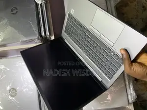 New Laptop HP ZBook Firefly 15 G7 16GB Intel Core i7 SSD 512GB