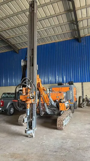 Heavy-Duty Zgxy420st Crawler Drill Rig Paired With 190scyt Compressor