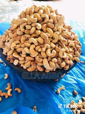 Natural Cashewnuts