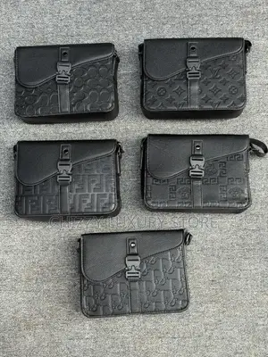 Fendi High Quality Luxury Men Genuine Leather Cross Bag