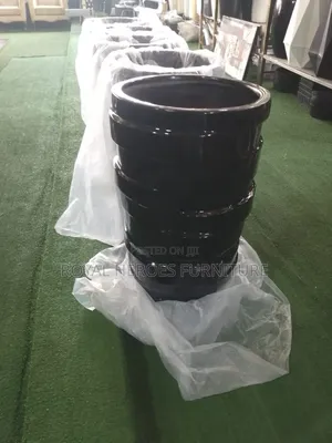 Glossy Fiber Pot