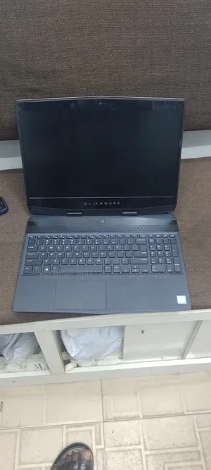 Laptop Dell Allenware M15 R5 16GB Intel Core i7 SSD 1T