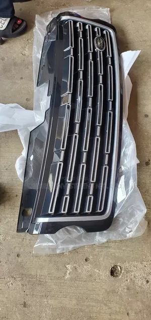 Rangerover Vogue 2014 Front Grille