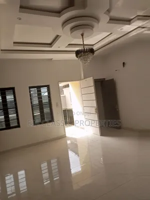 3bdrm Block of Flats in Area11 Nnpc Estate, Garki 2 for sale