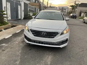 Hyundai Sonata SE 2016 White