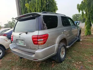 Toyota Sequoia 2003 Gray