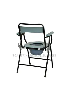 Comfortable Seating Commode Chair for Extended Use