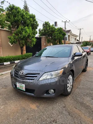 Toyota Camry LE 4dr Sedan (2.5L 4cyl 6AM) 2010 Gray