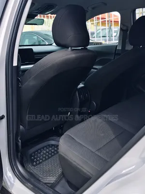 Hyundai Kona Limited 2024 Silver