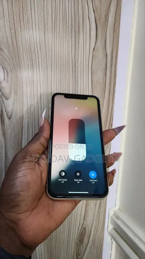 Apple iPhone XR 64 GB