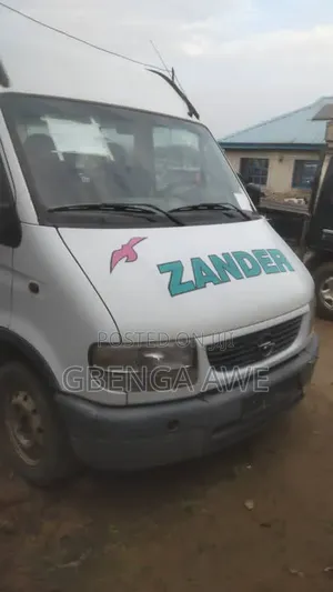 Opel Vivaro 2002 White