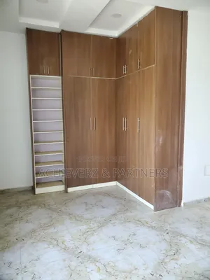 4bdrm Duplex in Kado for rent