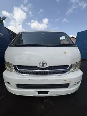 Toyota HiAce 2010 White