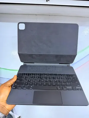 Used Apple Magic Keyboard for M4 M5 13"