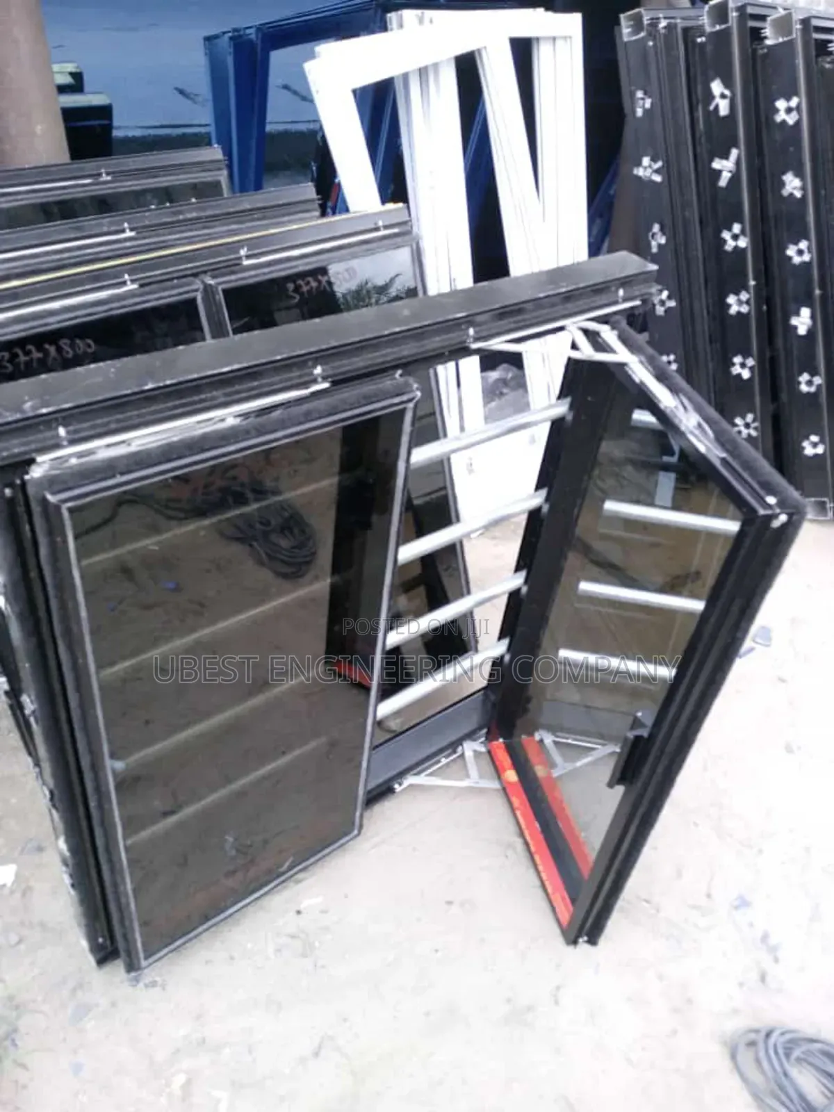 Solid King Frameless Window