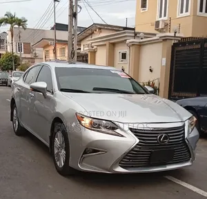 Lexus ES 350 FWD 2015 Silver